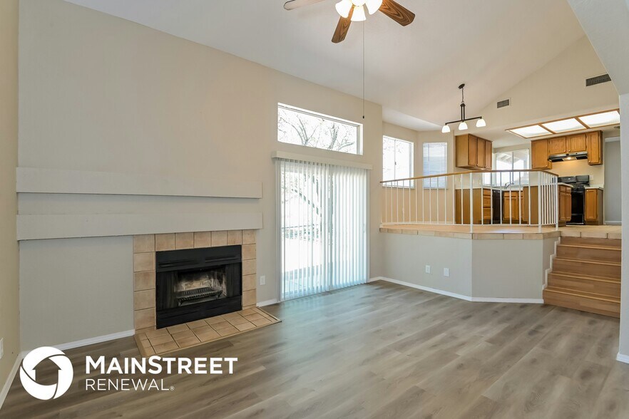 Building Photo - 9585 E Ashford Dr