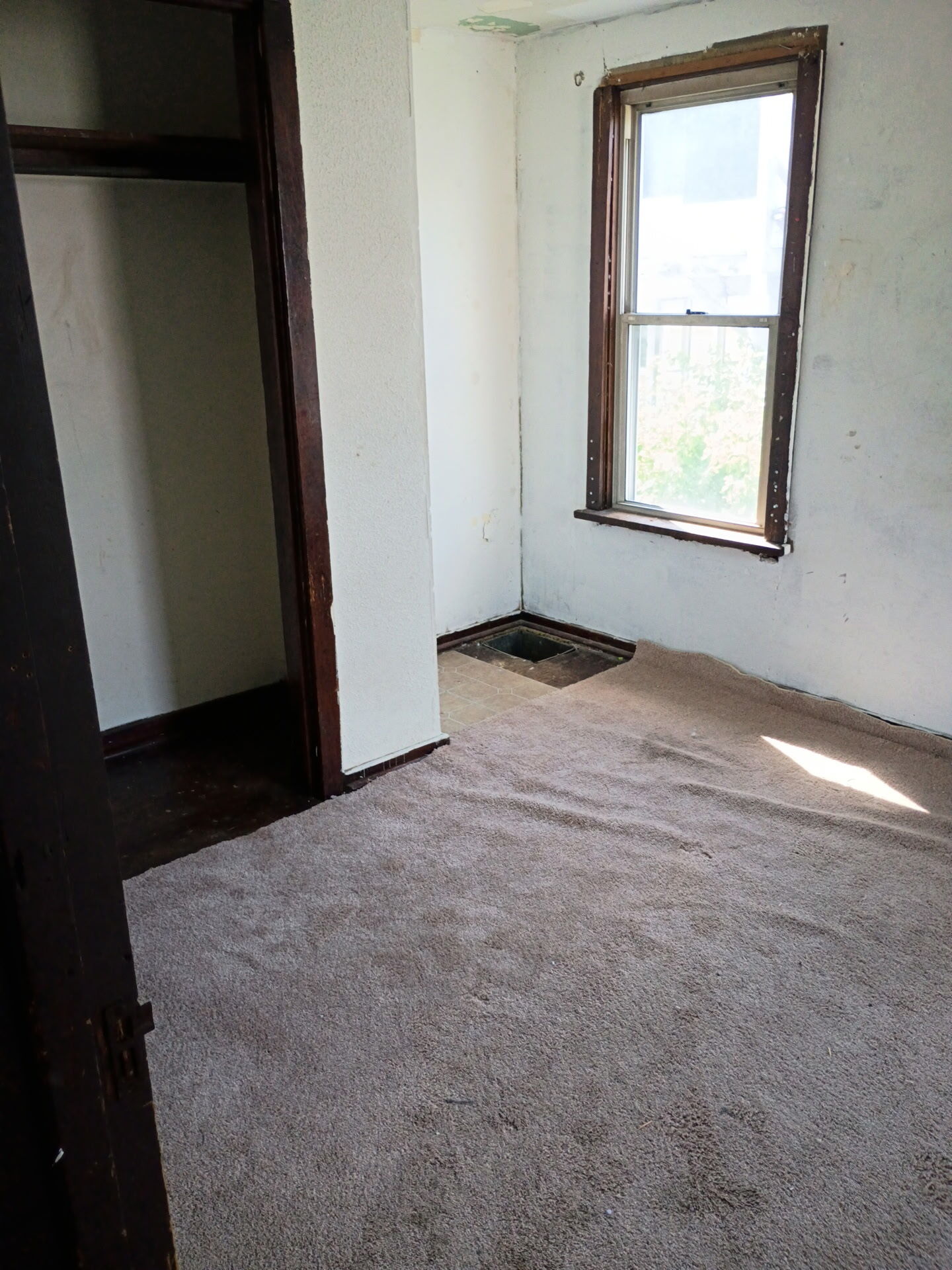 Building Photo - 183 S Mount Vernon Ave
