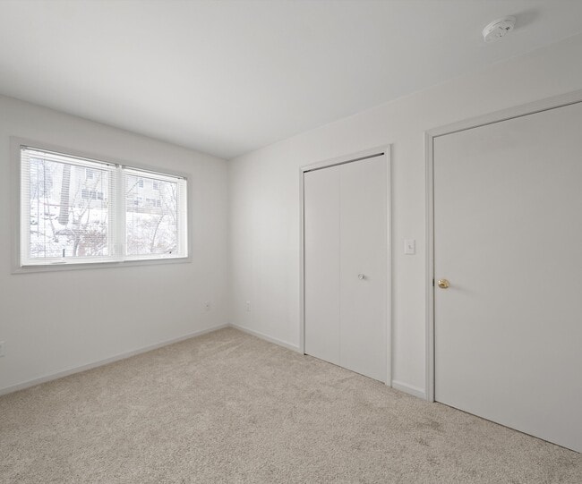 Building Photo - 905 Wildt St