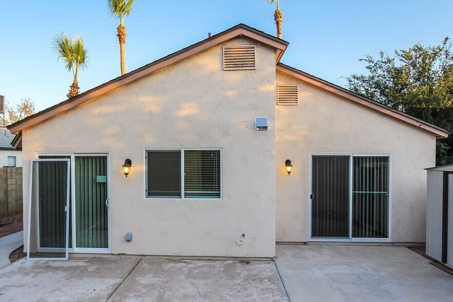 Building Photo - 3614 W Camino Del Rio