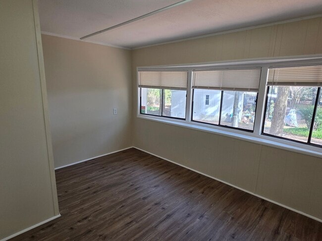 Building Photo - 6308 6th Ave