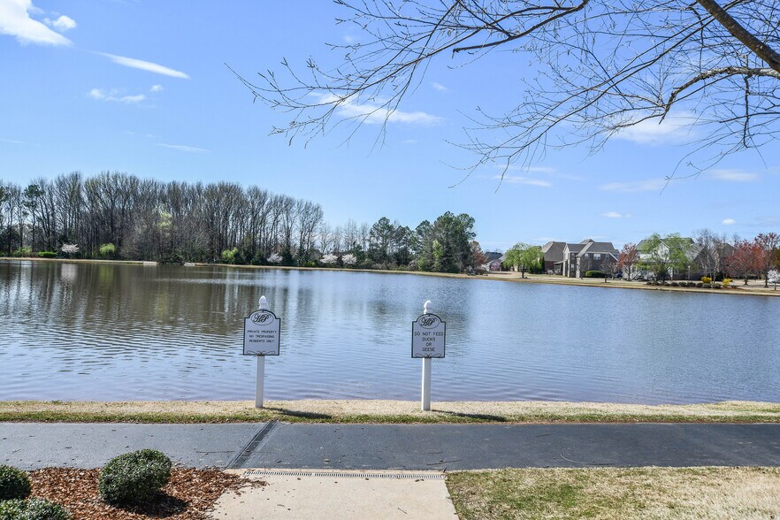 Building Photo - 260 Old Overton Dr