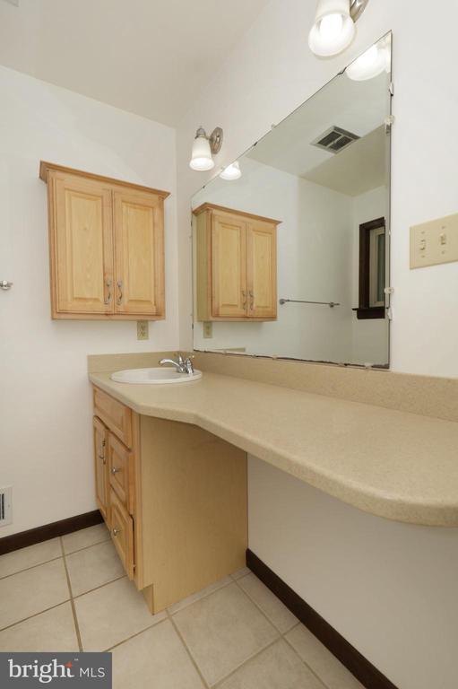 Building Photo - 11800 Wolf Run Ln
