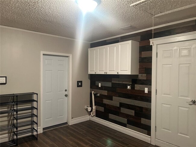 Building Photo - 501 Firefly Ln