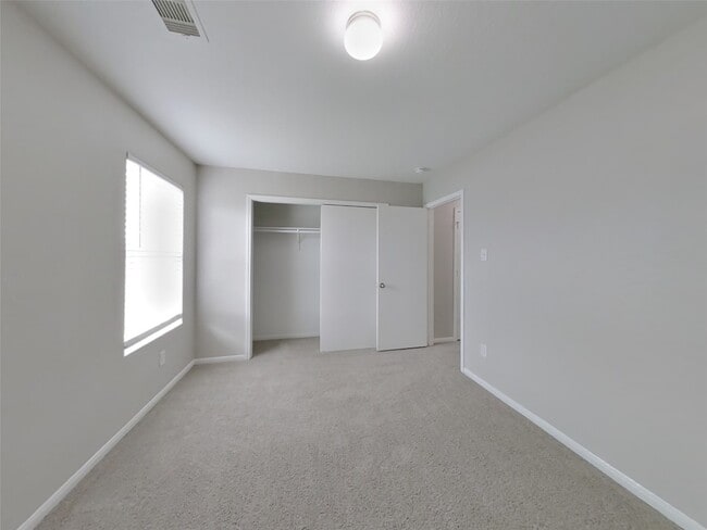 Building Photo - 3311 Thicket Path Way