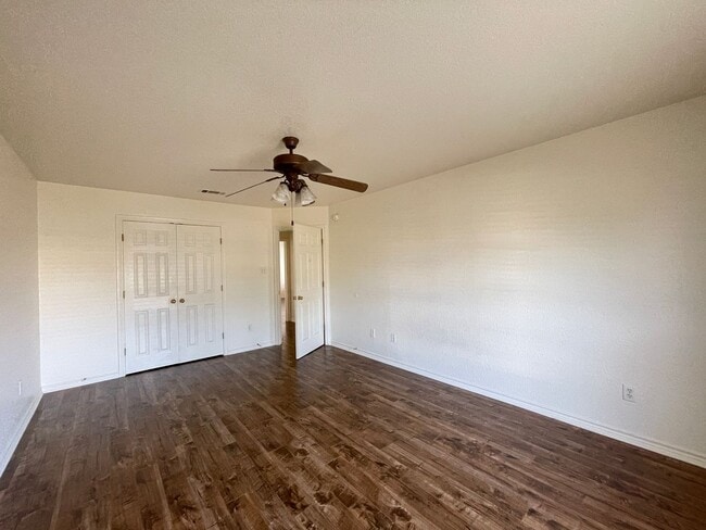 Building Photo - 206 Nolan Ridge Dr