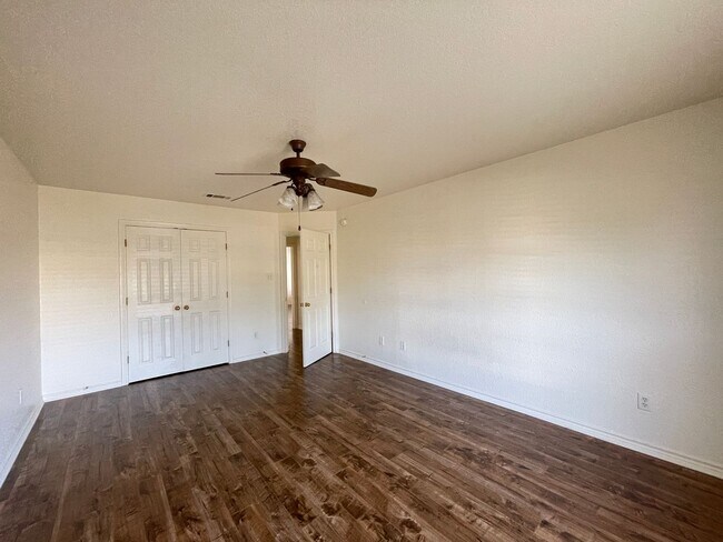 Building Photo - 3-Bedroom House for Rent in Nolanville, TX