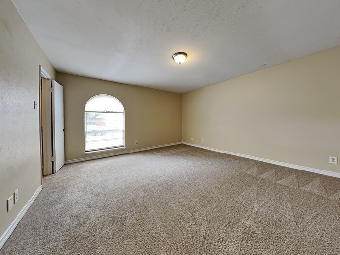 Building Photo - 1517 Camelia Dr