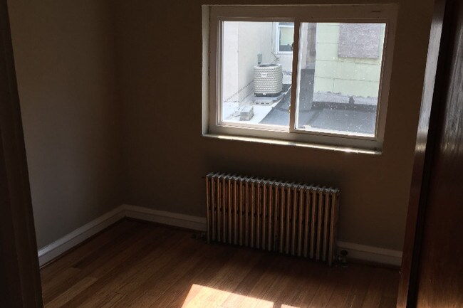Bedroom 2 - 1912 S Hicks St