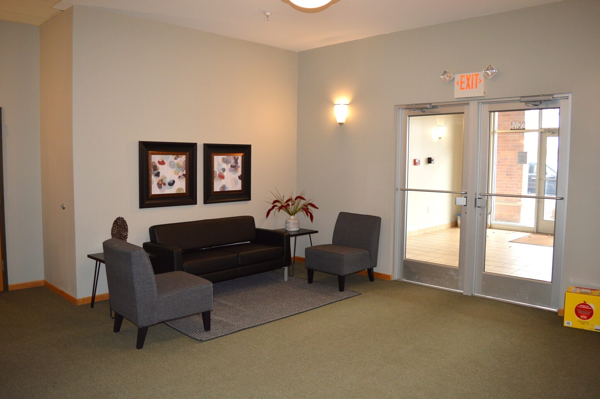 Building Photo - 8201 Mayo Dr