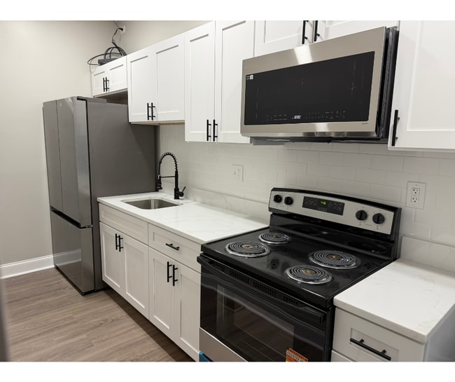 Building Photo - 617 Glenwood Ave