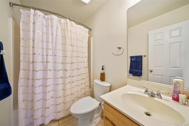 Building Photo - 10 Silas Seaman St