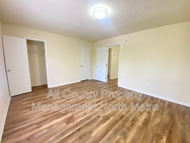 Building Photo - 3054 Destin Cir