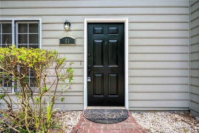 Building Photo - 61 Powers Ferry Rd