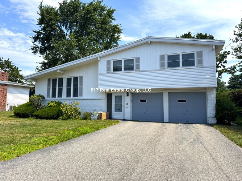 Building Photo - 55 Esty Farm Rd
