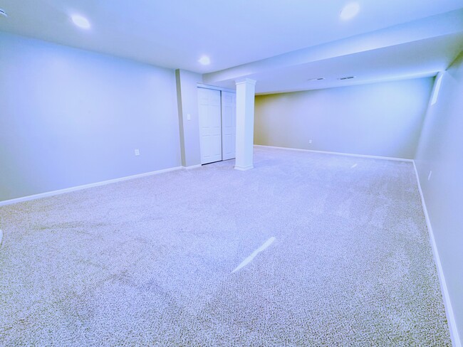 Building Photo - 6752 Coffman Dr
