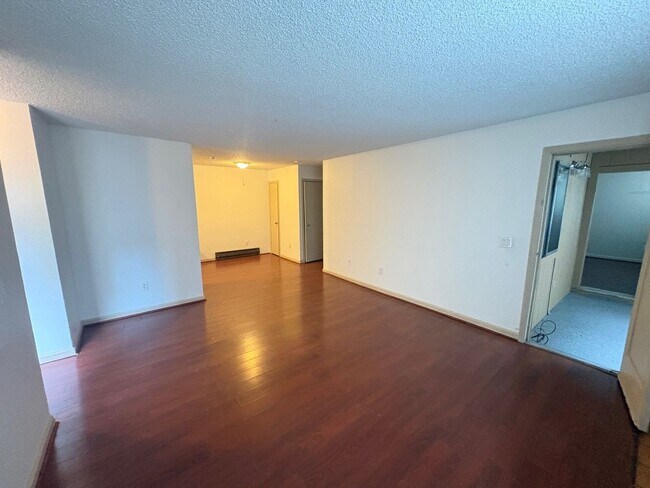 Building Photo - 2375 Tripp Dr