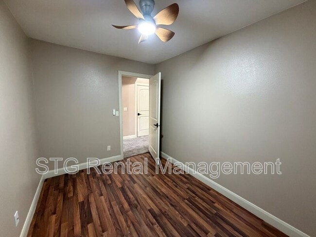 Building Photo - 449 W 500 N