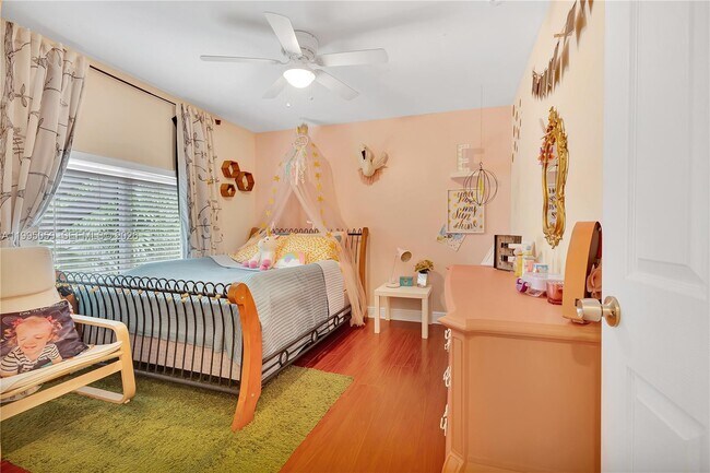 Building Photo - 1610 W Sandpiper Cir