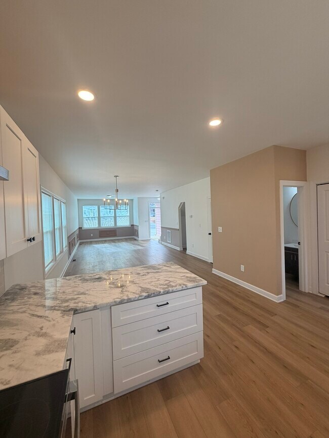 Building Photo - 126 East End Ave