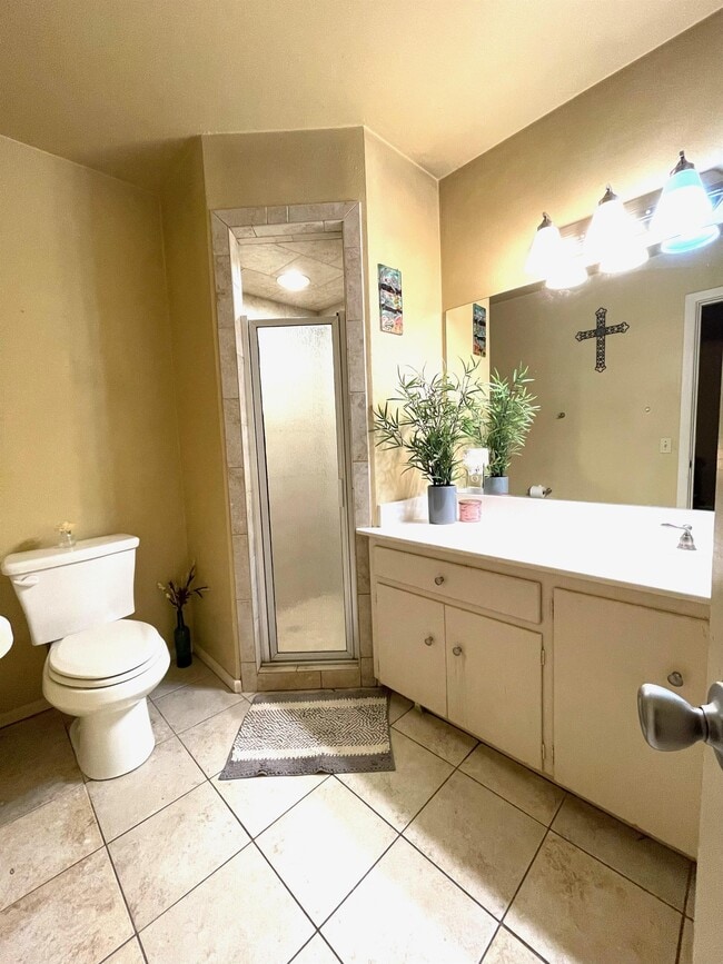 Building Photo - 6213 Avenue W