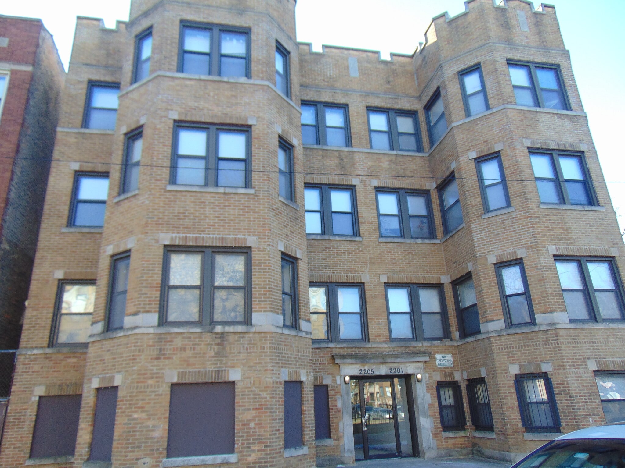 Building Photo - 2209 E 70th St