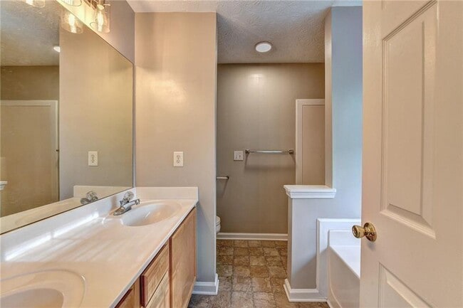 Building Photo - 960 Melrose Park Pl NW