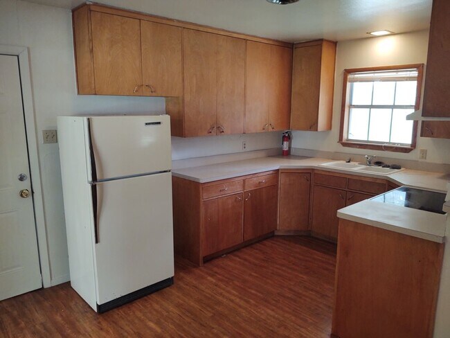 Building Photo - Skiles & Associates