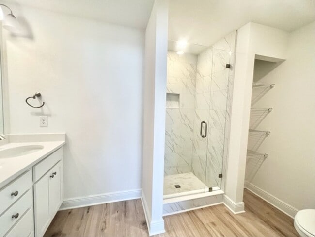 Building Photo - 22 Redbird Lp