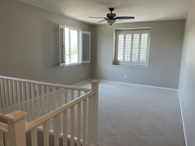 Building Photo - 4233 W Winston Dr