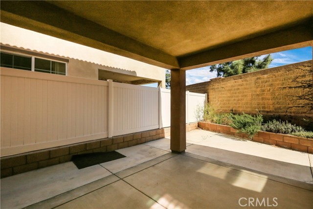 Building Photo - 309 W Via Rua Flores