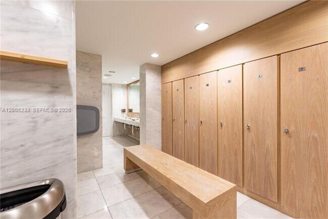 Building Photo - 400 Sunny Isles Blvd