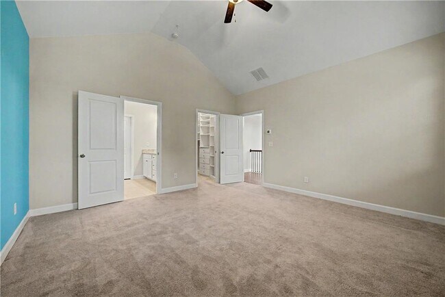 Building Photo - 165 Mansfield Dr