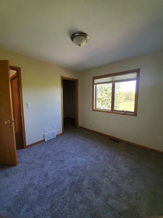 Building Photo - 5017 W Elm Ct