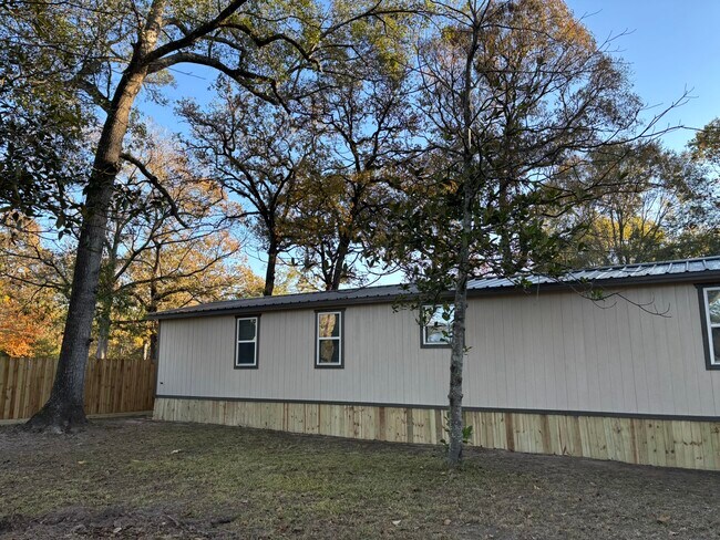 Building Photo - 19856 Old Hwy 105 E