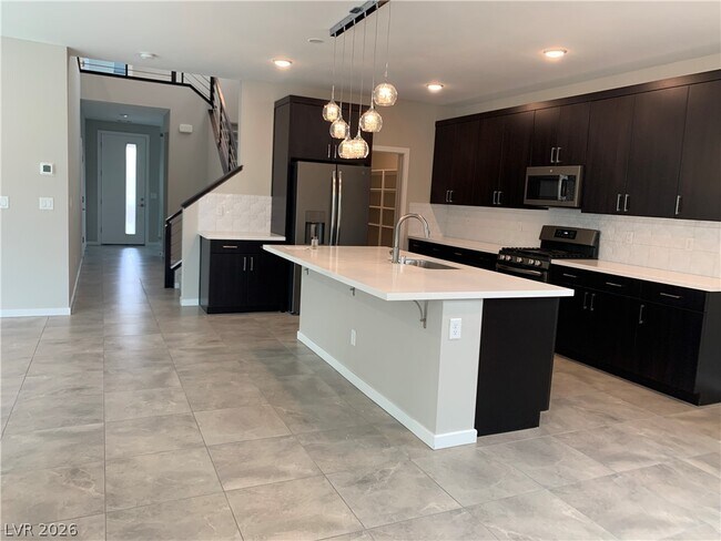 Building Photo - 537 Ruby Mesa Ave