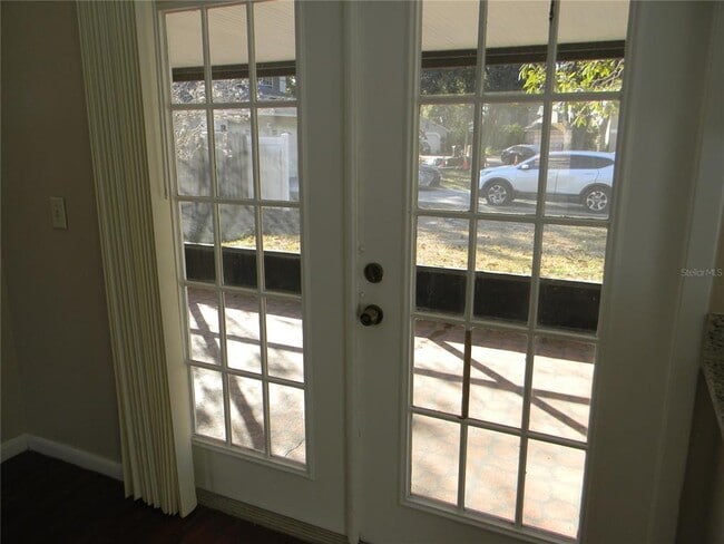 Building Photo - 150 Abbey Hollow Dr