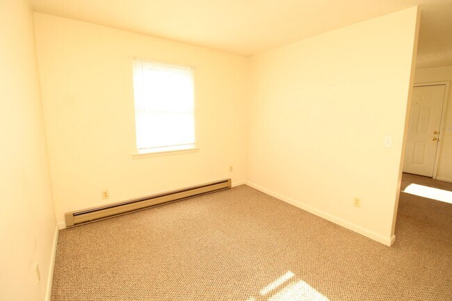 Building Photo - 1412 Bethel St