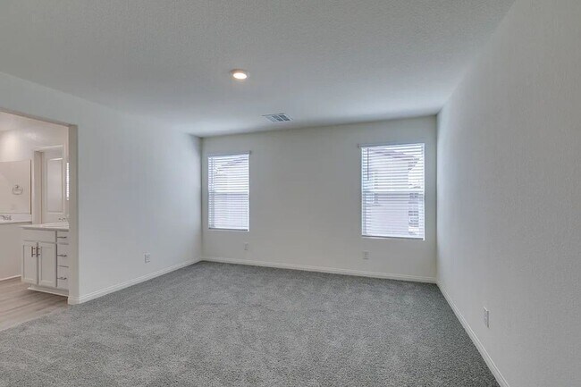 Building Photo - BEAUTIFUL NEW BUILD WITH 3 BEDROOMS, 2.5 B...