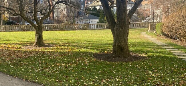 Building Photo - 20 Park St