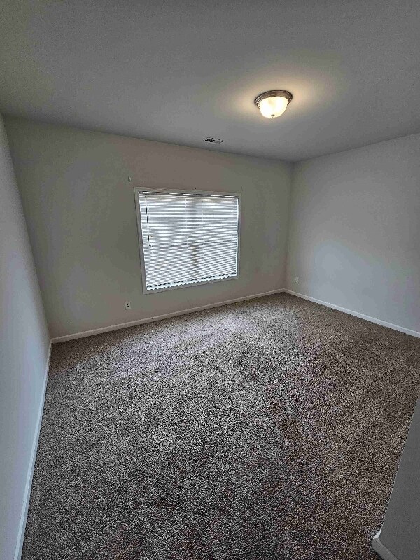 Building Photo - 111 Tommy Cir