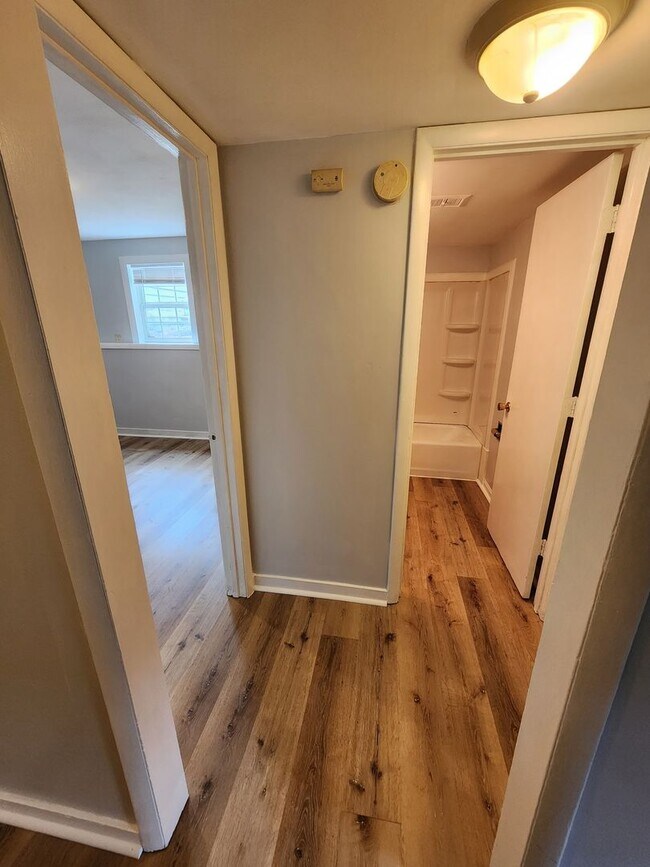 Building Photo - 205 S Parker Ave