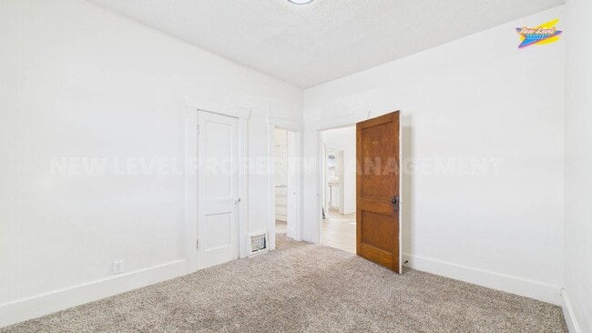 Building Photo - 362 N Holyoke Pl