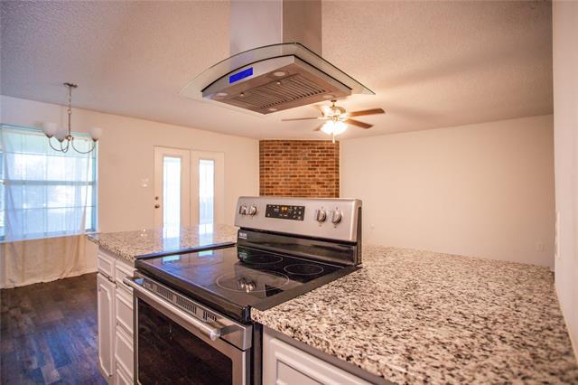 Building Photo - 740 Admiralty Way