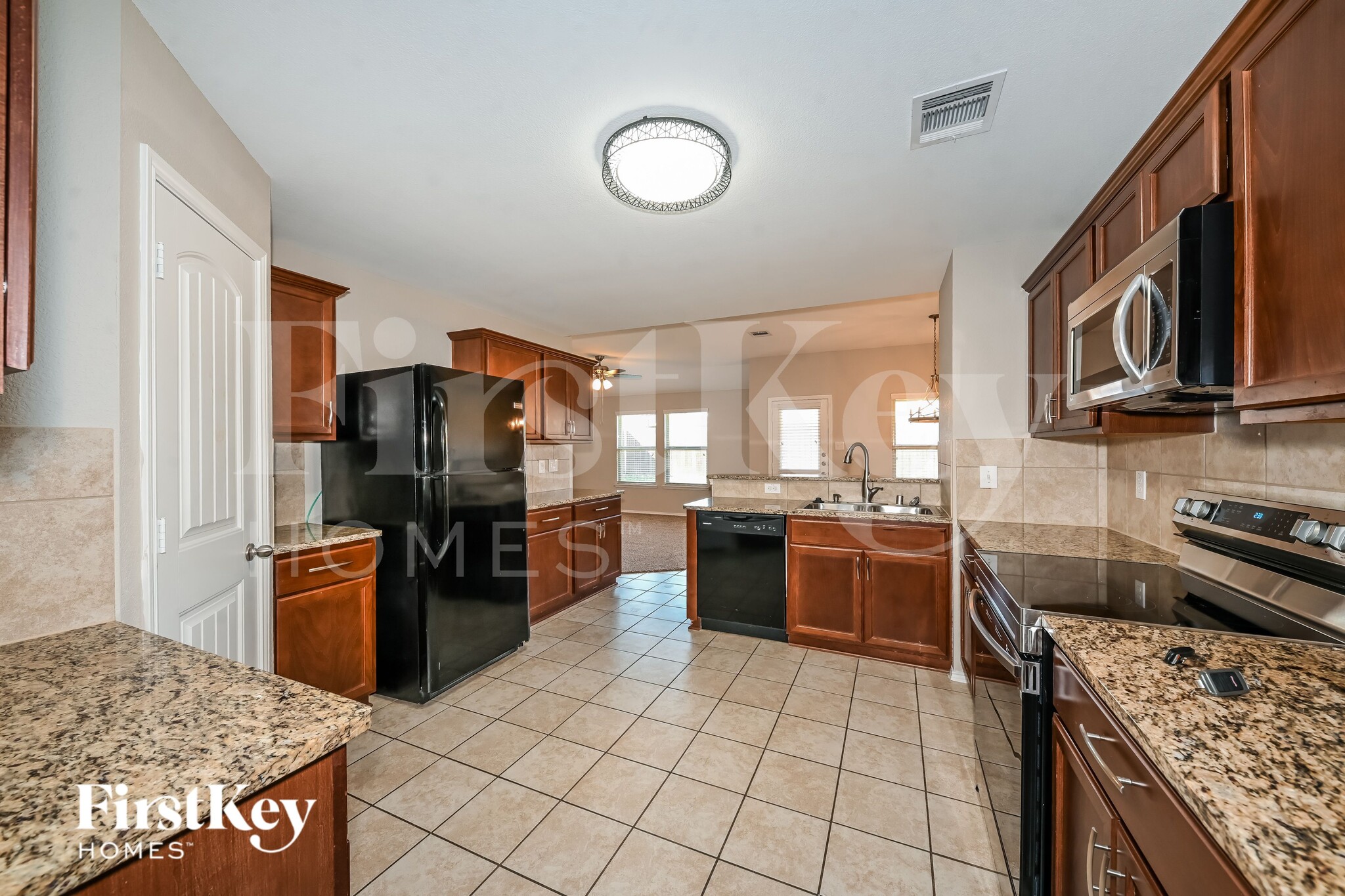 Building Photo - 2803 Englenook Dr