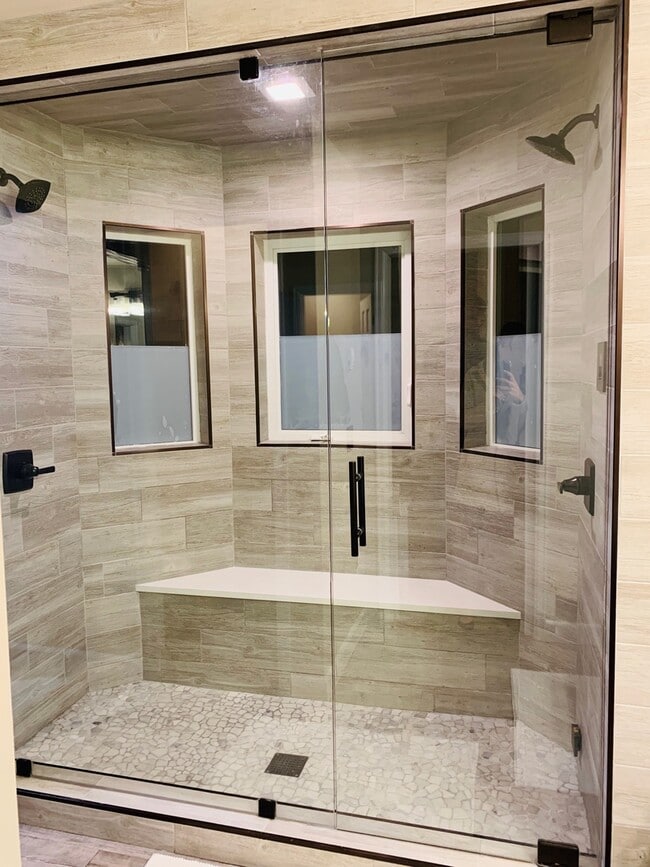 Building Photo - Spacious 4-Bed + Loft, 2.5-Bath Home with Stunning Mountain Views