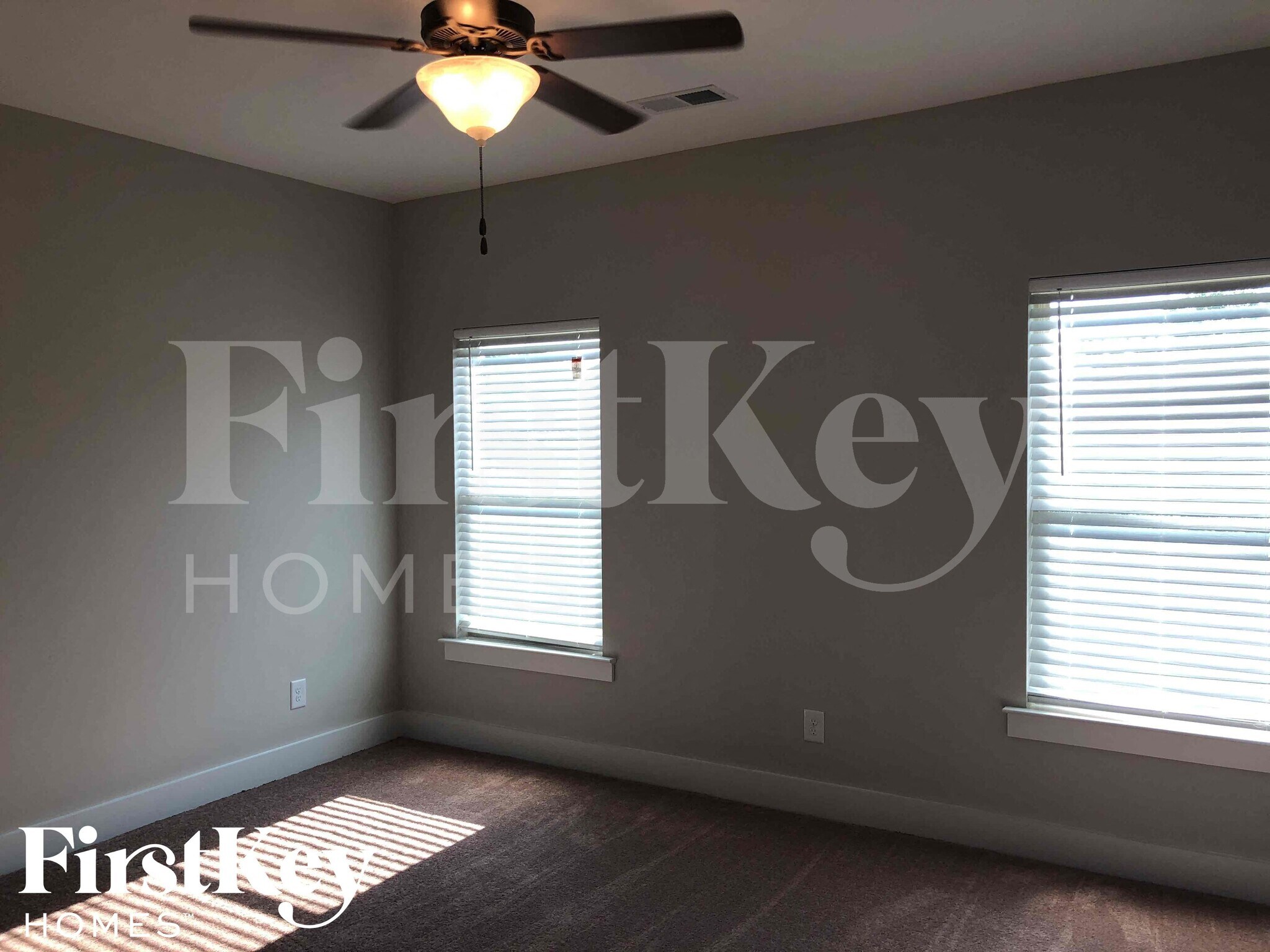 Building Photo - 269 Union Station Dr