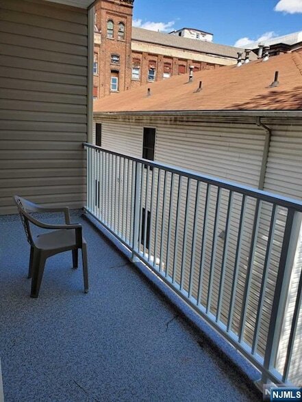 Building Photo - 545 39th St