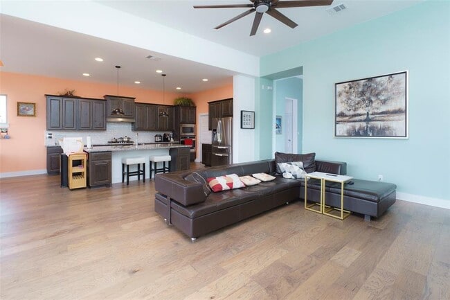 Building Photo - 816 Paseo de Castana Wy