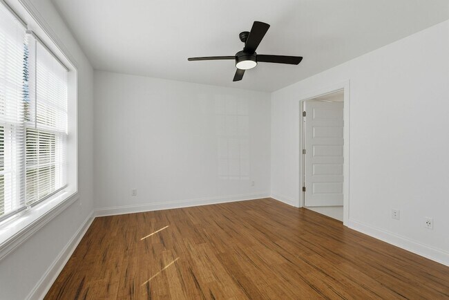 Building Photo - 203 Oceola Ave